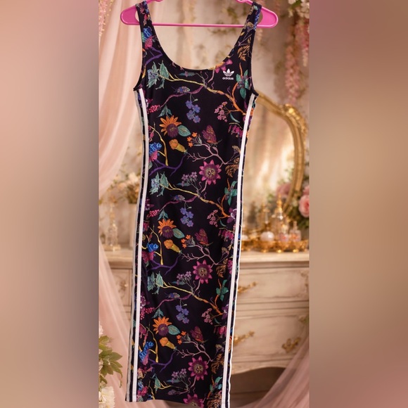 🌸ADIDAS DRESS🌸 - Picture 1 of 4